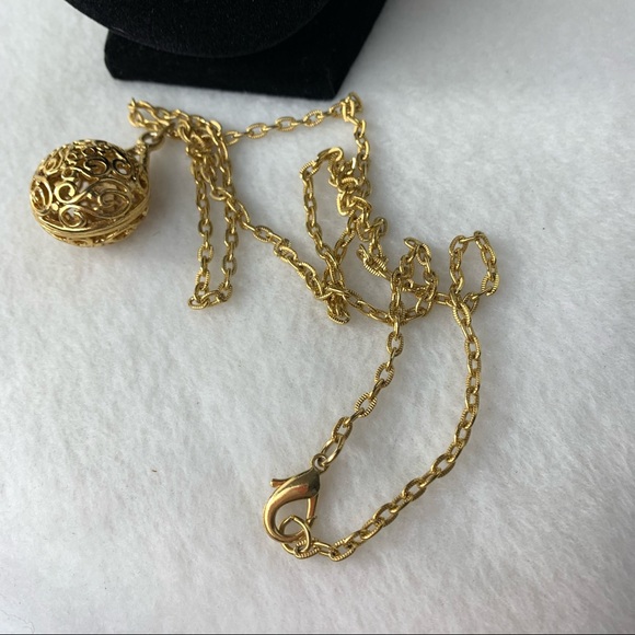 Gold Tone Necklace Cage Pendent - Picture 4 of 4